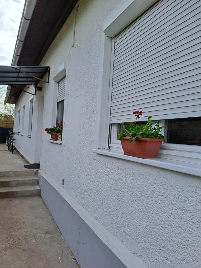 Apartament Suenfeszek Vendeghaz