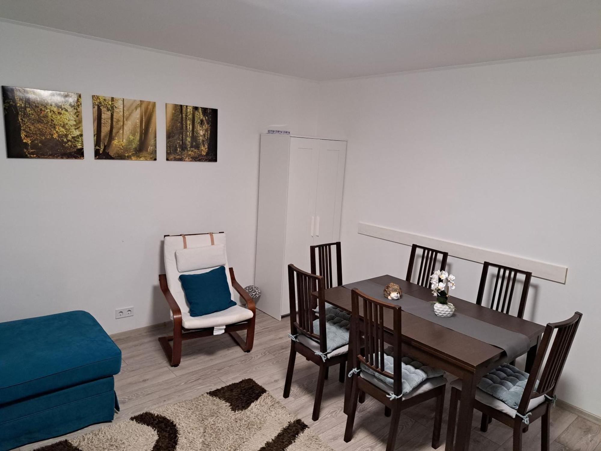 Suenfeszek Vendeghaz Apartment