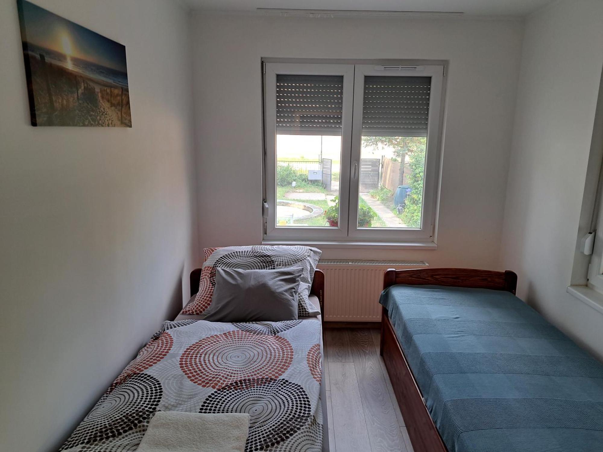 Suenfeszek Vendeghaz Apartment
